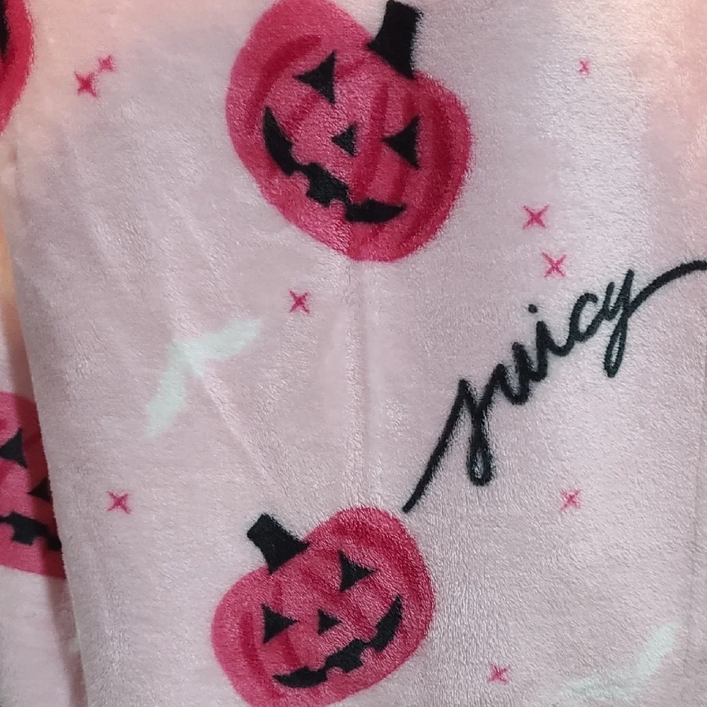 Juicy Couture Throw Blanket Pumpkin And Bats Plush Limited Edition NWT - Picture 2 of 7